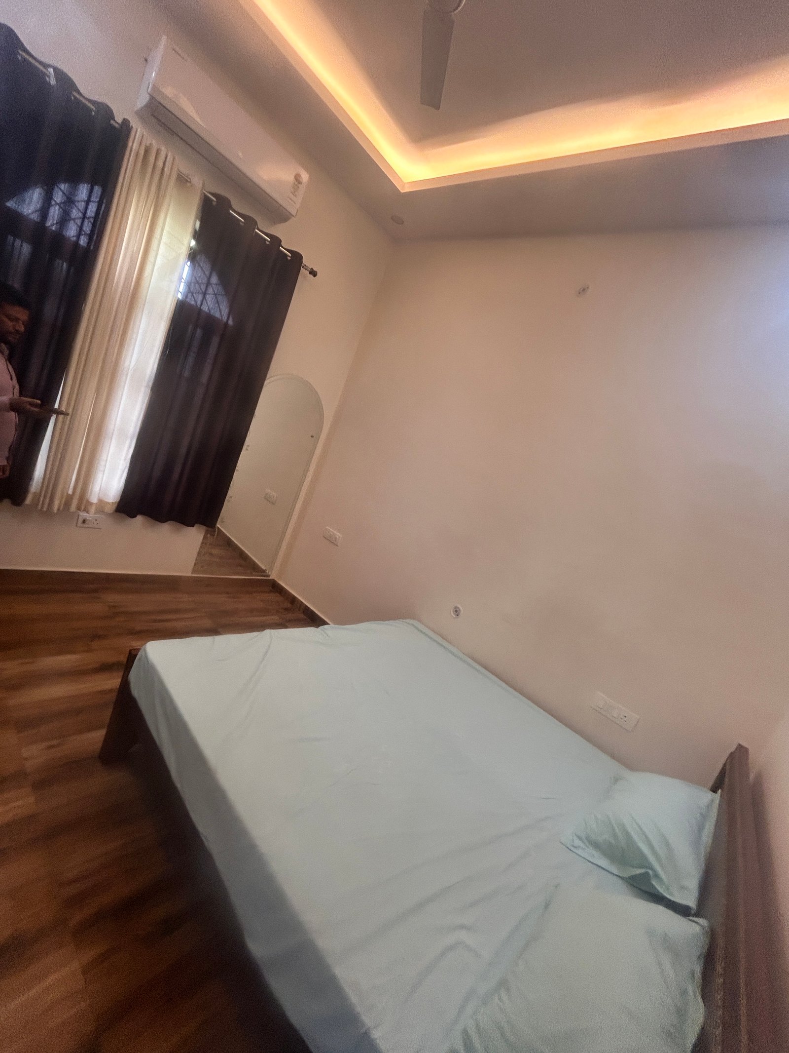 Single Ac Room Chandrika Mata Mandir Road Bkt Lko